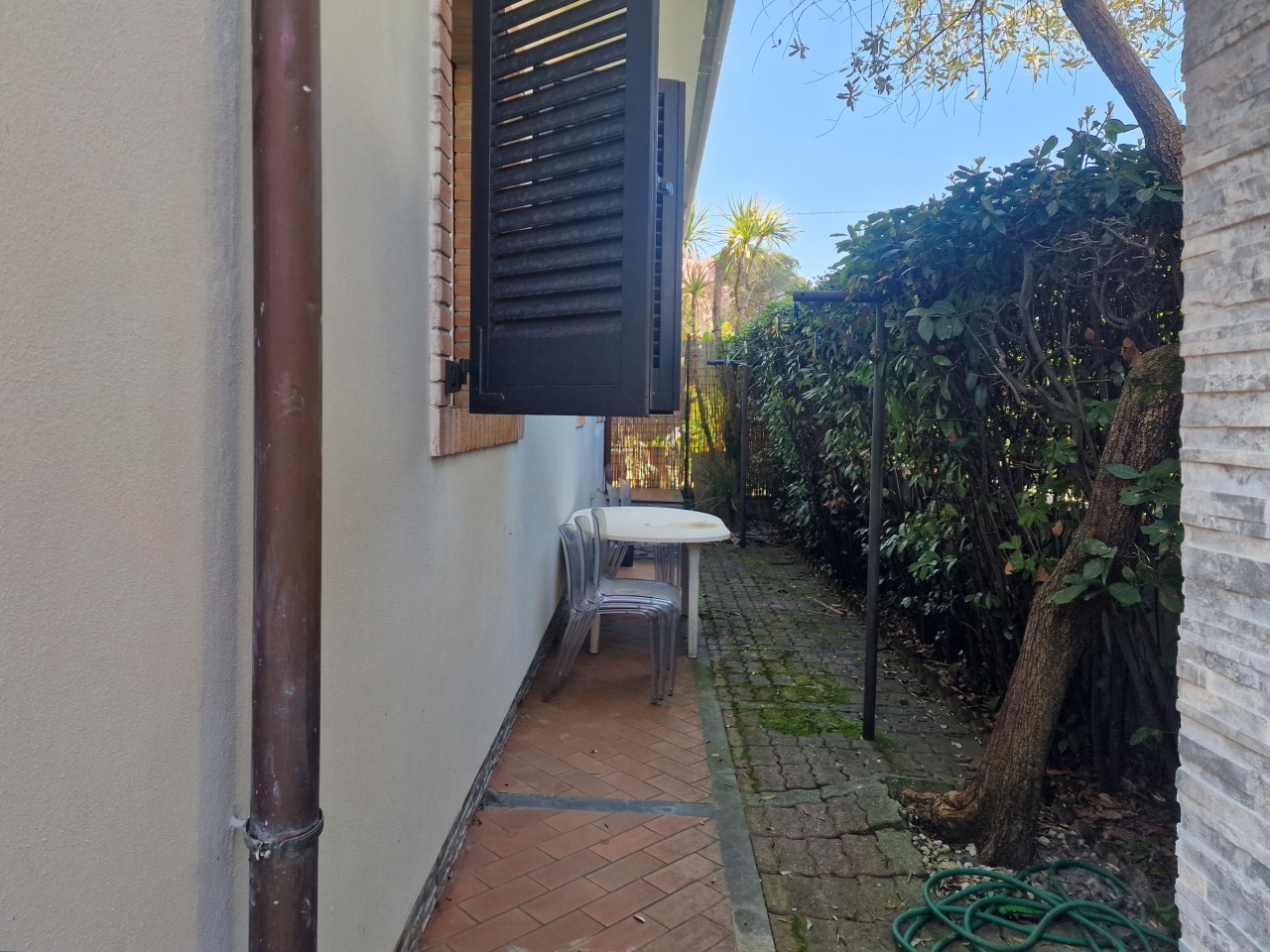 Villa con giardino a Massa