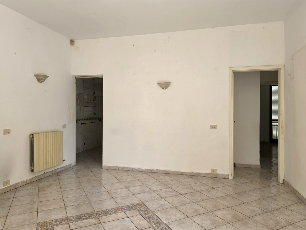 Appartamento con terrazzo a Massa
