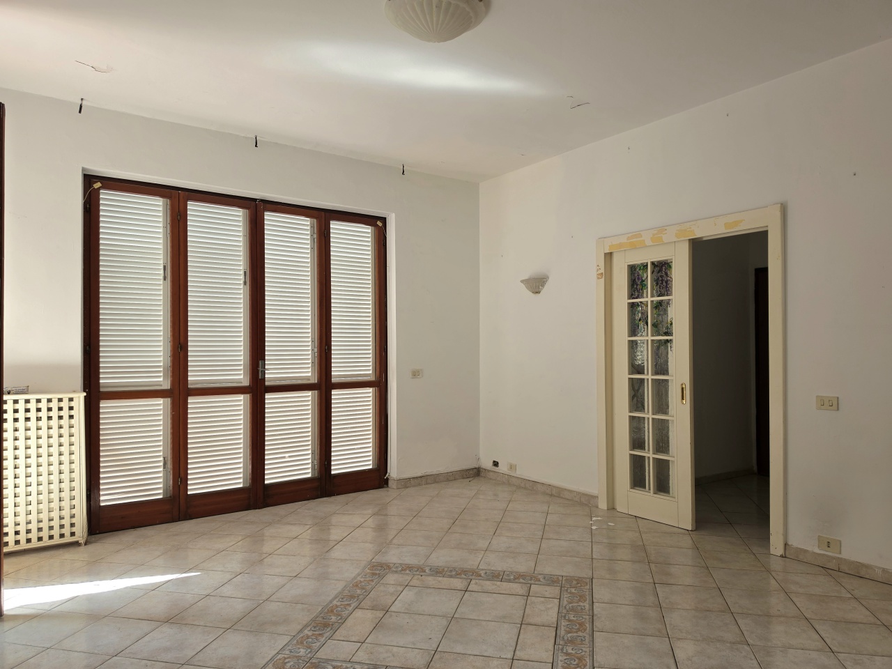 Appartamento con terrazzo a Massa