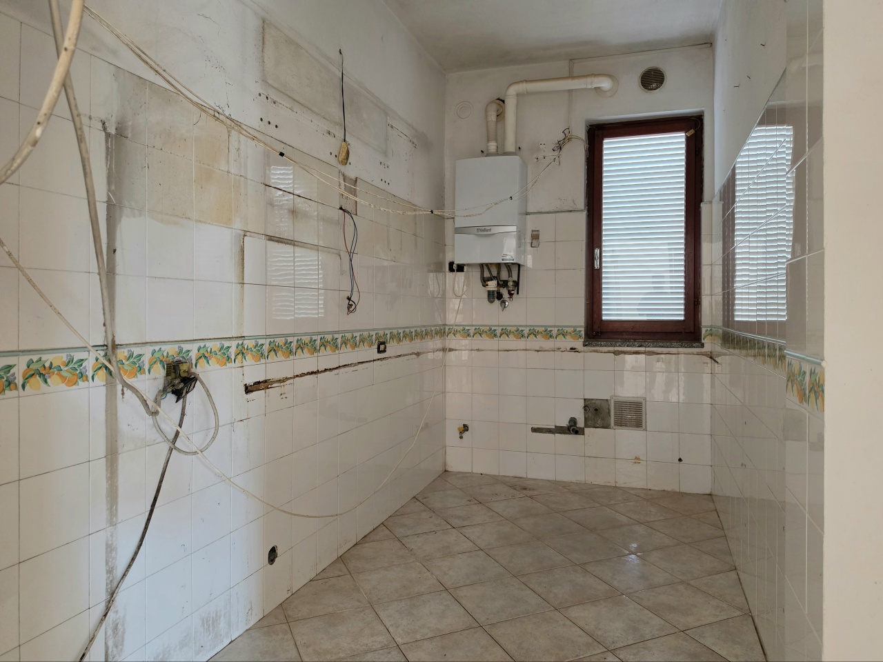 Appartamento con terrazzo a Massa