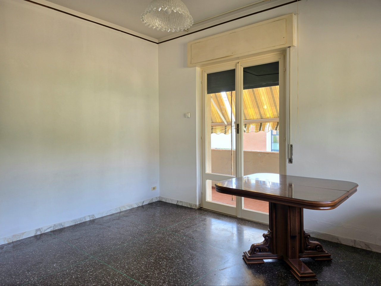 Quadrilocale con terrazzo a Massa