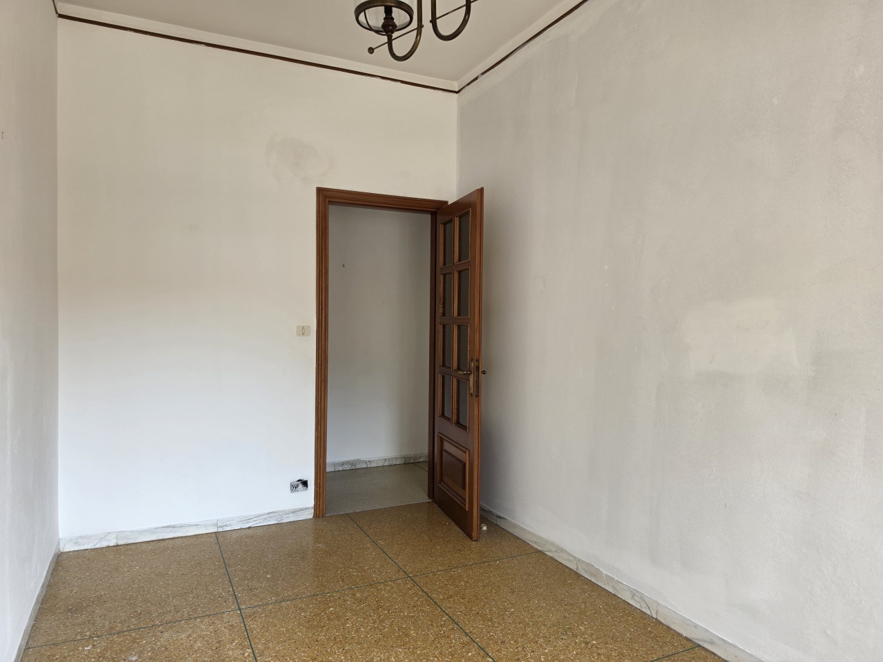 Quadrilocale con terrazzo a Massa