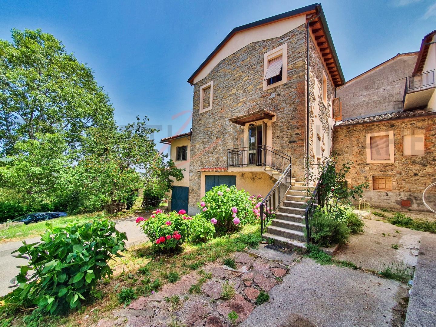 Casa indipendente con giardino a Montieri