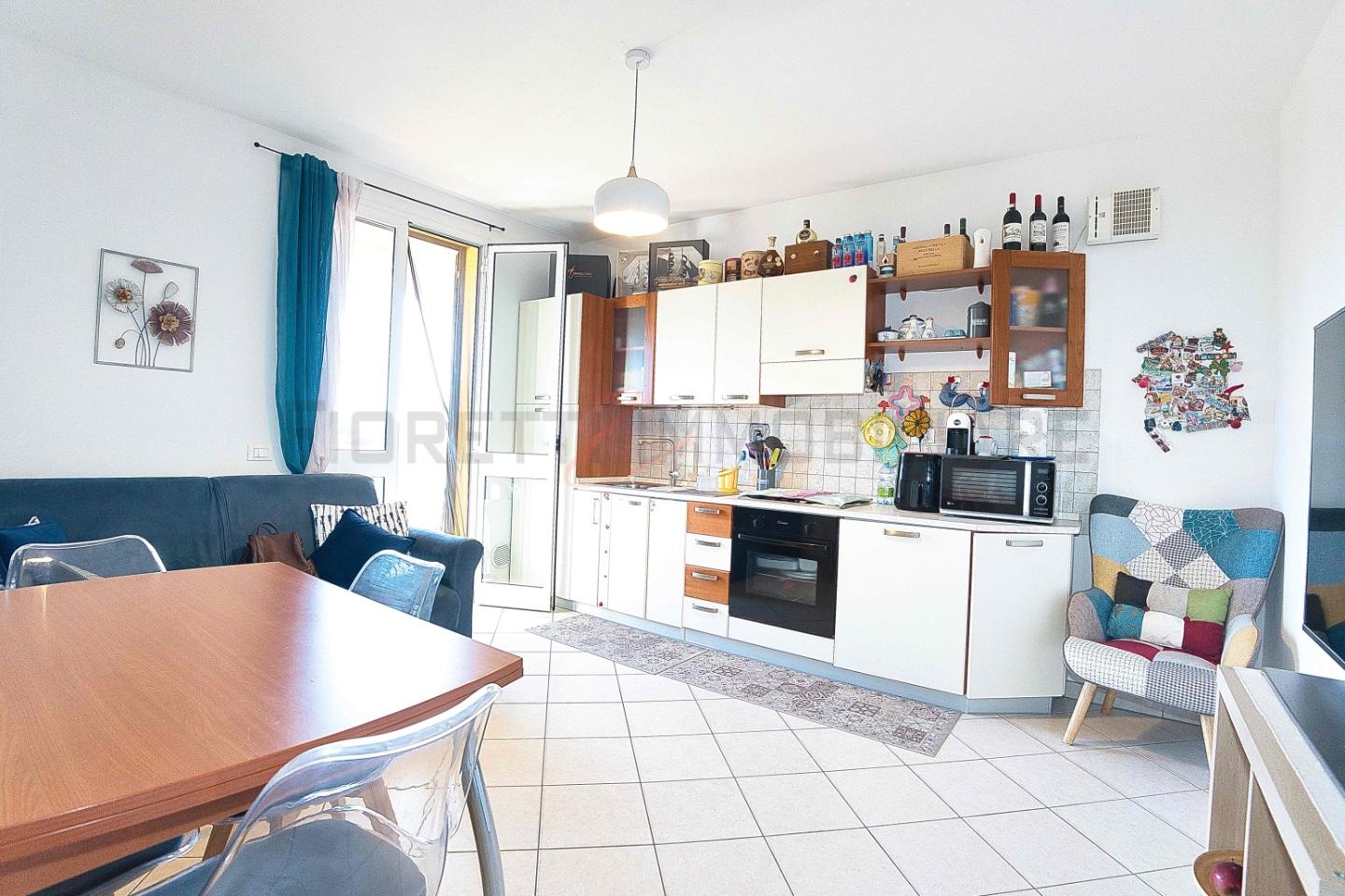 Trilocale con terrazzi a Campiglia Marittima