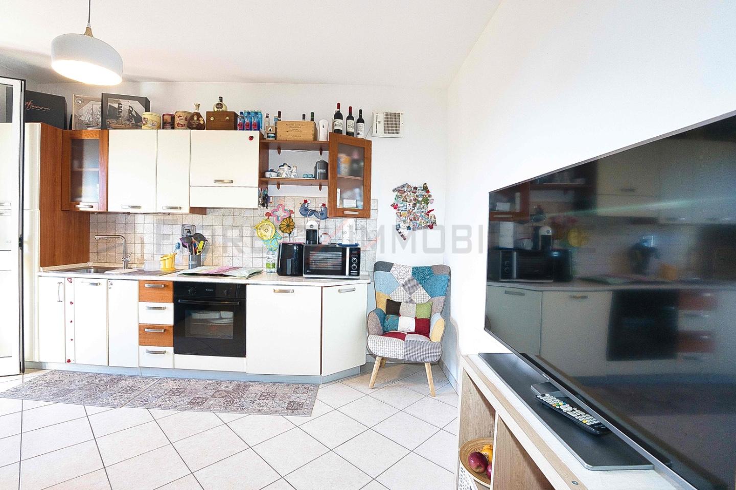 Trilocale con terrazzi a Campiglia Marittima