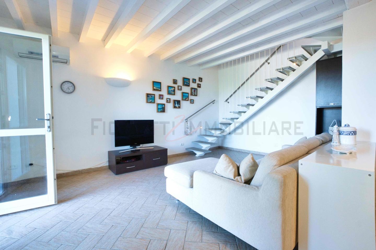 Casa indipendente in vendita a Piombino