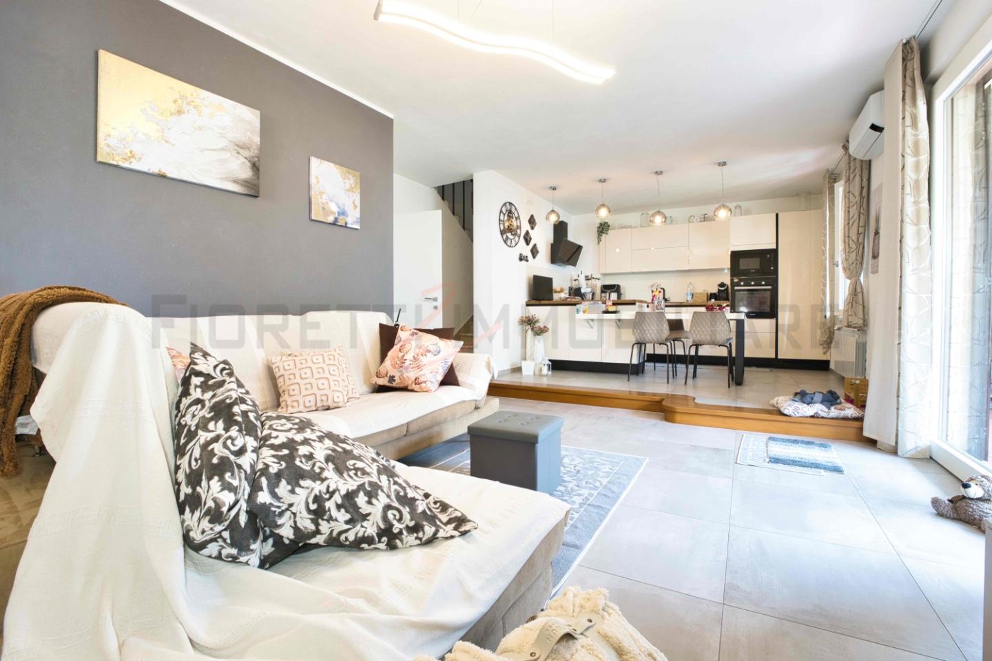 Casa indipendente con giardino, Campiglia Marittima venturina terme