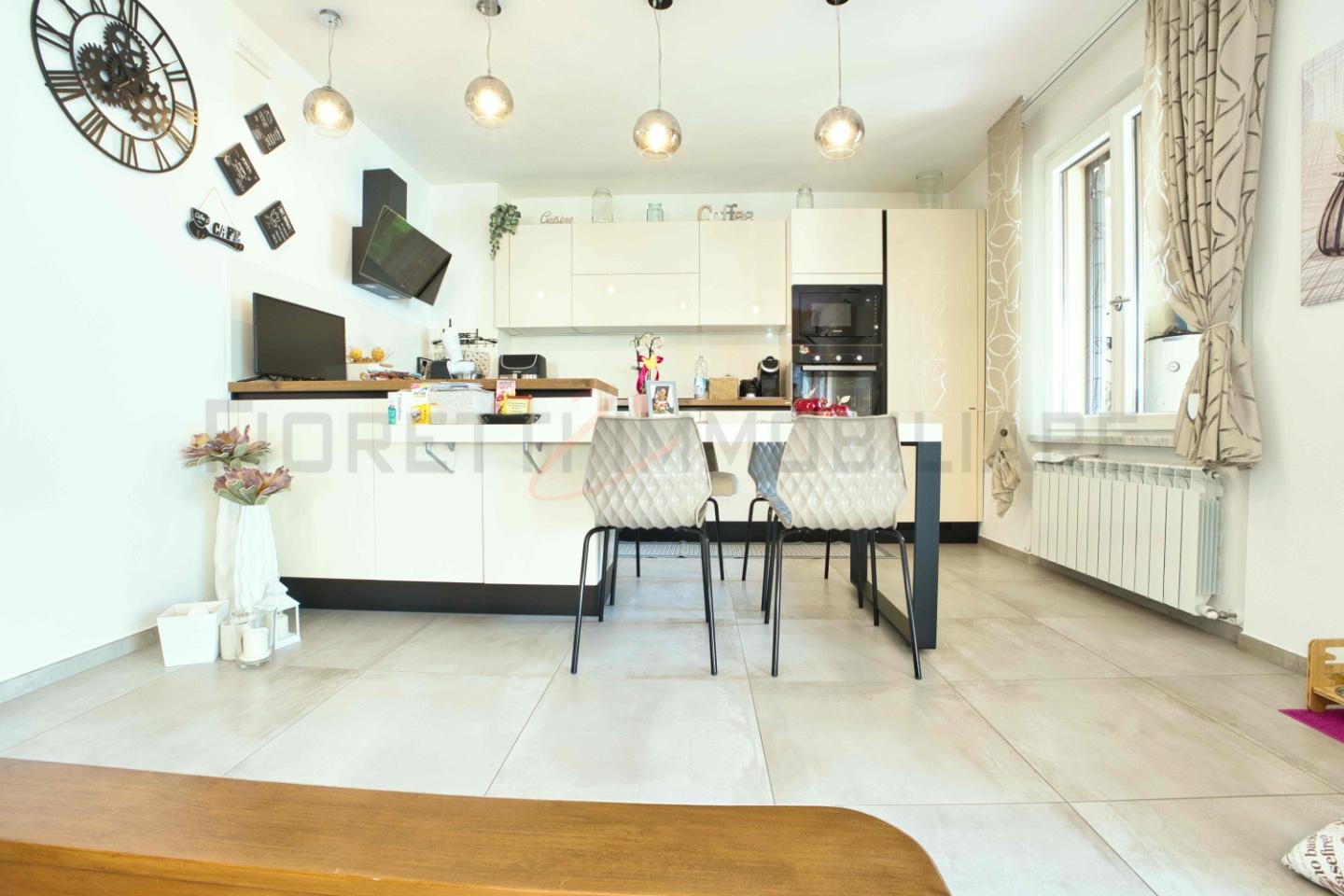 Casa indipendente con giardino, Campiglia Marittima venturina terme