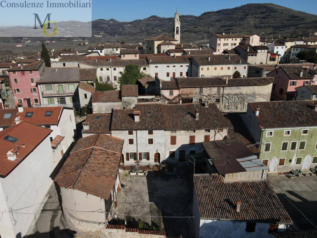 Rustico in vendita a Soave