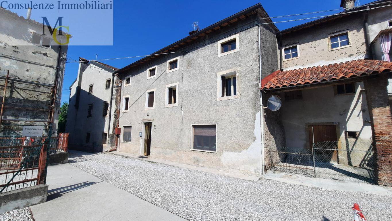 casa affiancata in vendita a Ronc