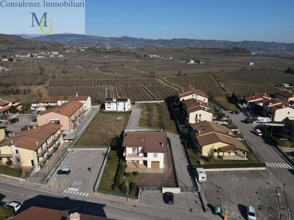 Terreno edificabile in vendita a Monteforte d'Alpone