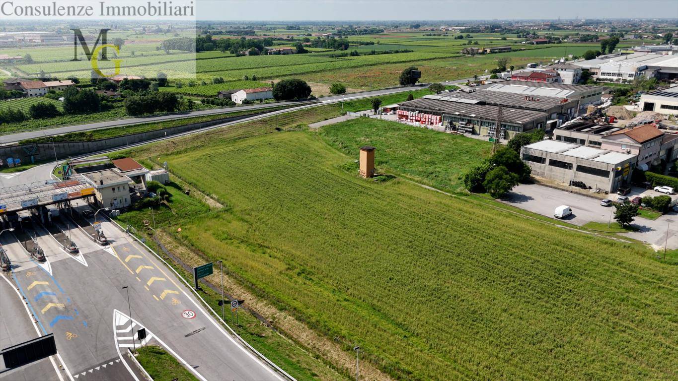 Terreno edificabile in vendita a Gambellara