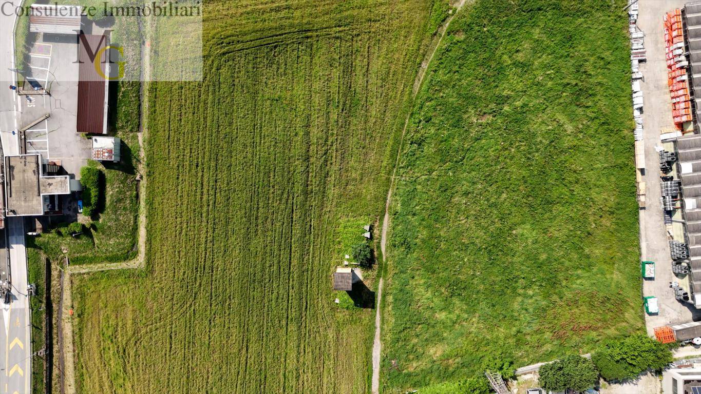 Terreno edificabile in vendita a Gambellara