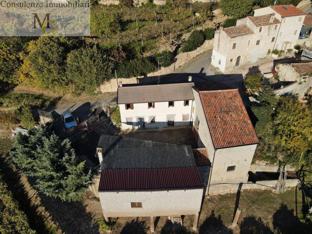Rustico in vendita a Soave