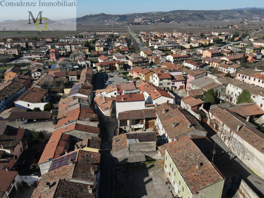 Rustico in vendita a Soave