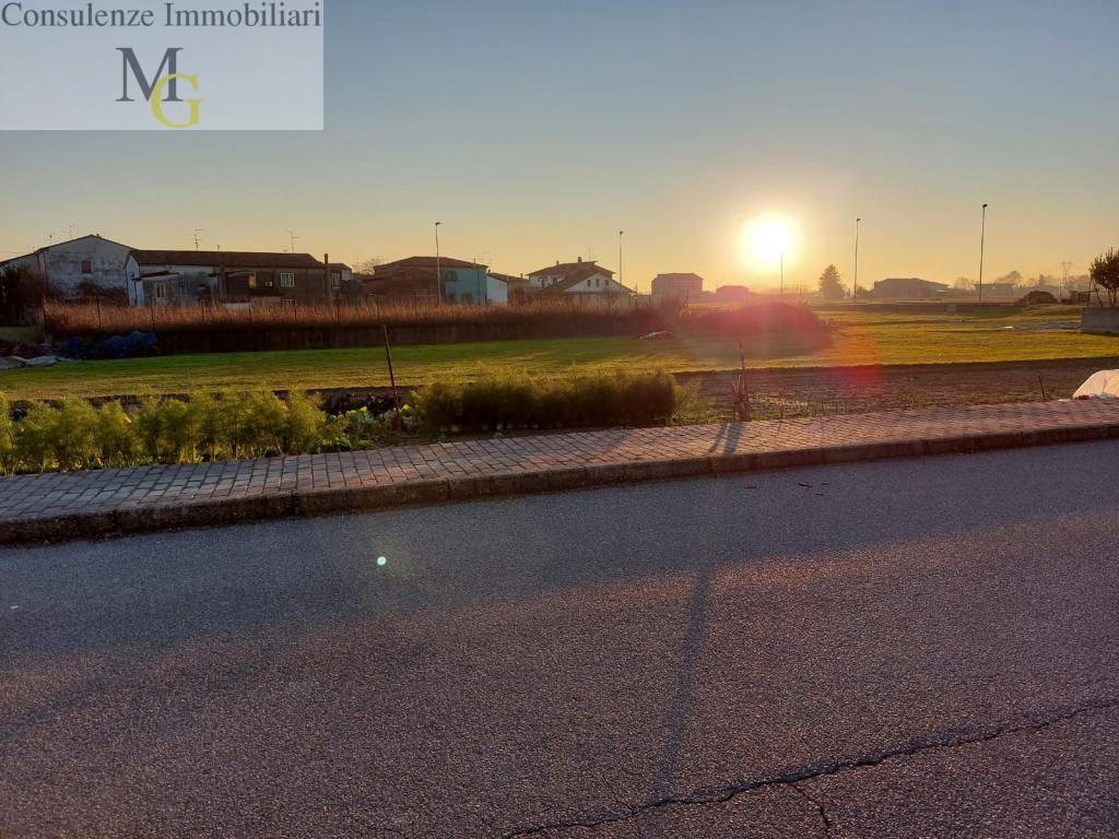 Terreno edificabile in vendita a San Bonifacio, Lobia