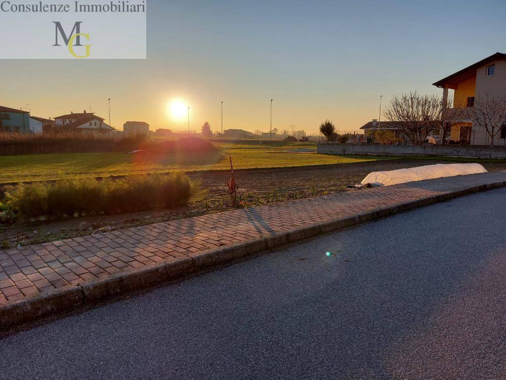 Terreno edificabile in vendita a San Bonifacio, Lobia