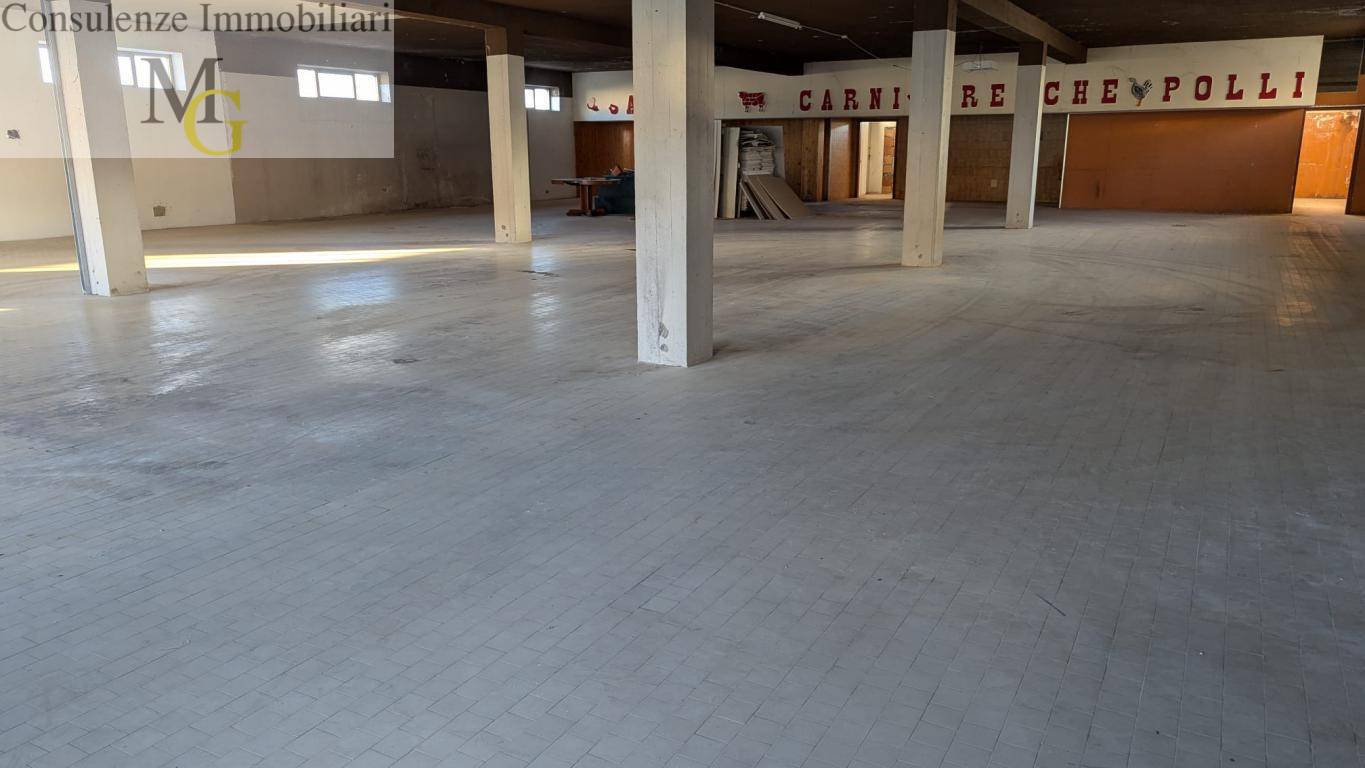 capannone artigianale commerciale in vendita a Monteforte d'Alpone, Brognoligo