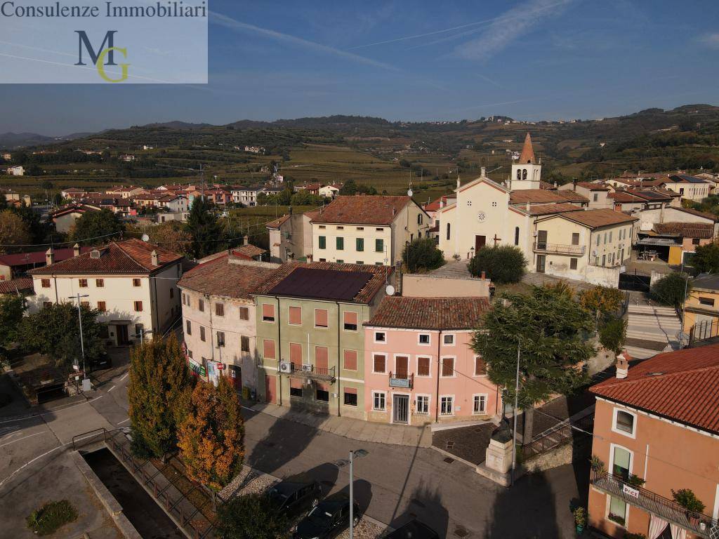 Casa Terra-cielo in vendita a Soave, Costeggiola