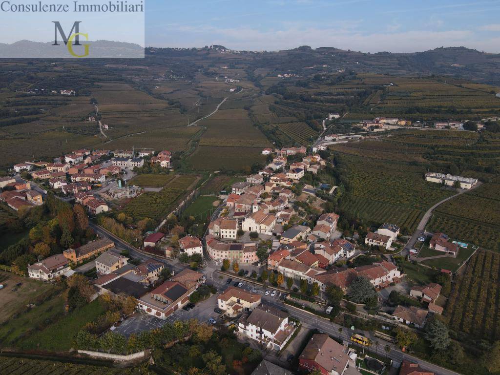 Casa Terra-cielo in vendita a Soave, Costeggiola