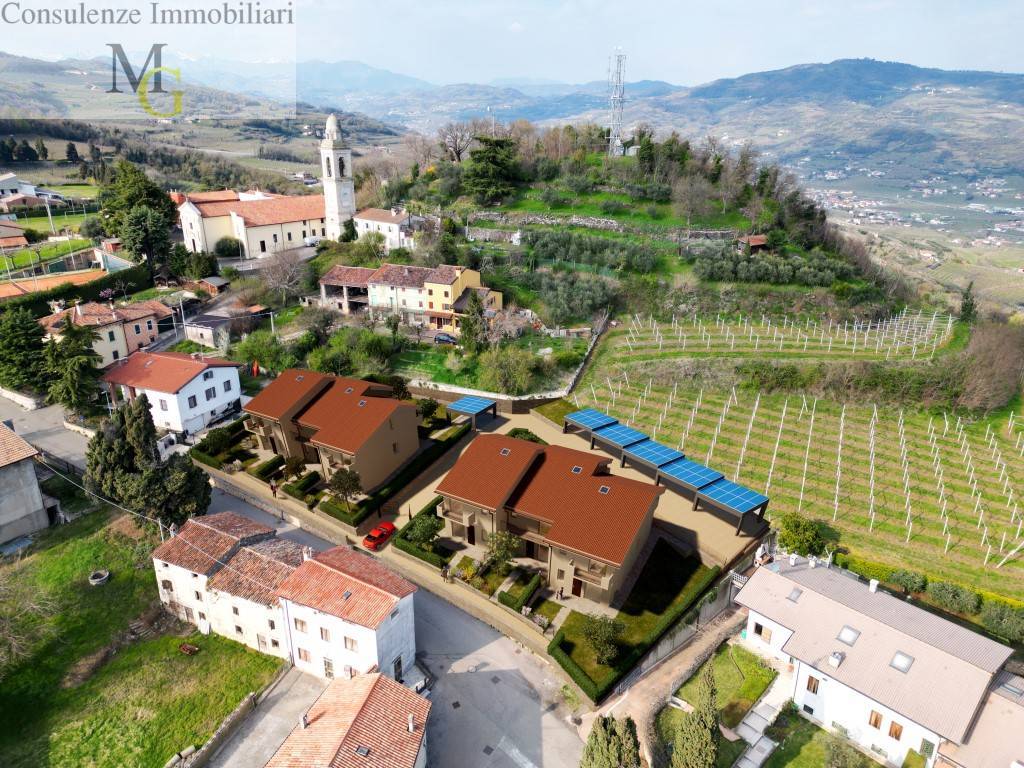 Villette a schiera in vendita a Soave, Castelcerino