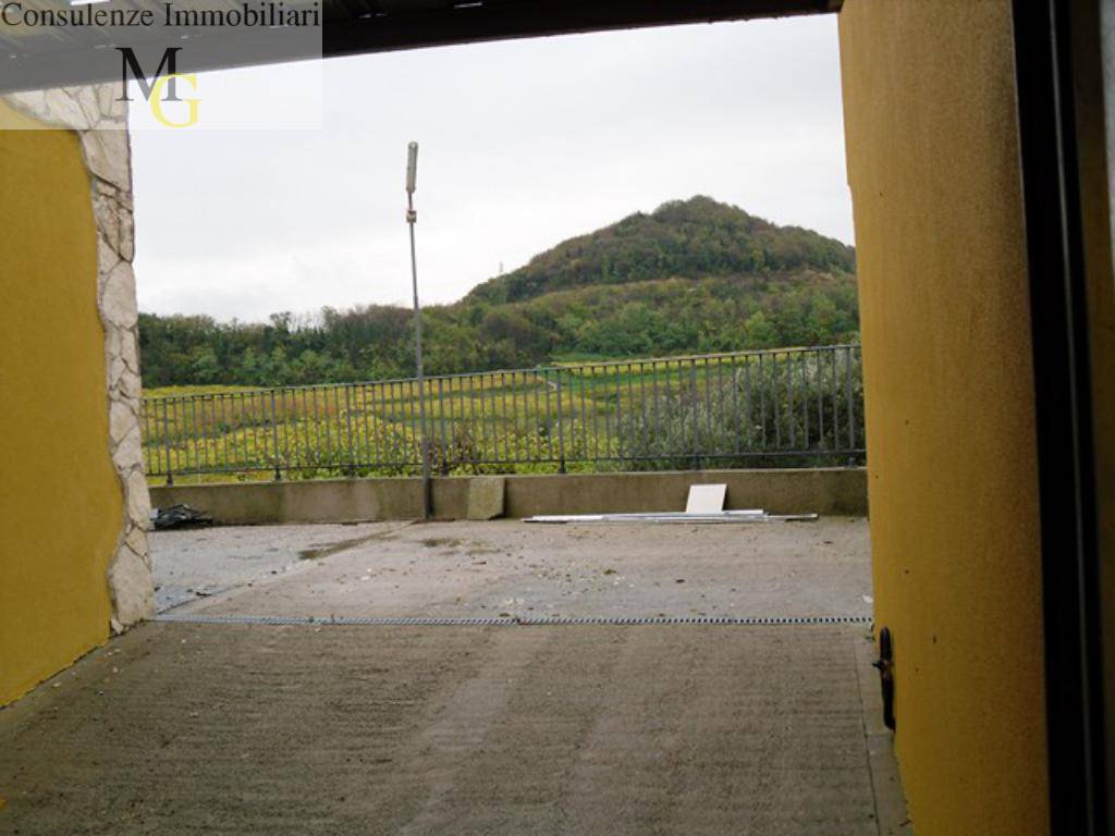 casa affiancata in vendita a Cazzano di Tramigna