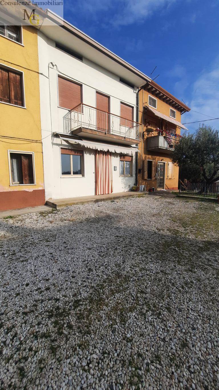 casa affiancata in vendita a San Giovanni Ilarione