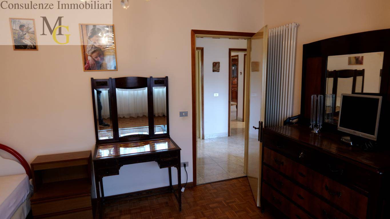 casa bifamiliare in vendita a Gambellara