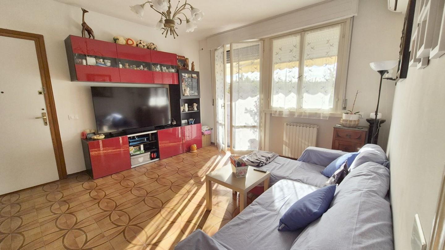 Appartamento con terrazzo, Viareggio ex campo di aviazione