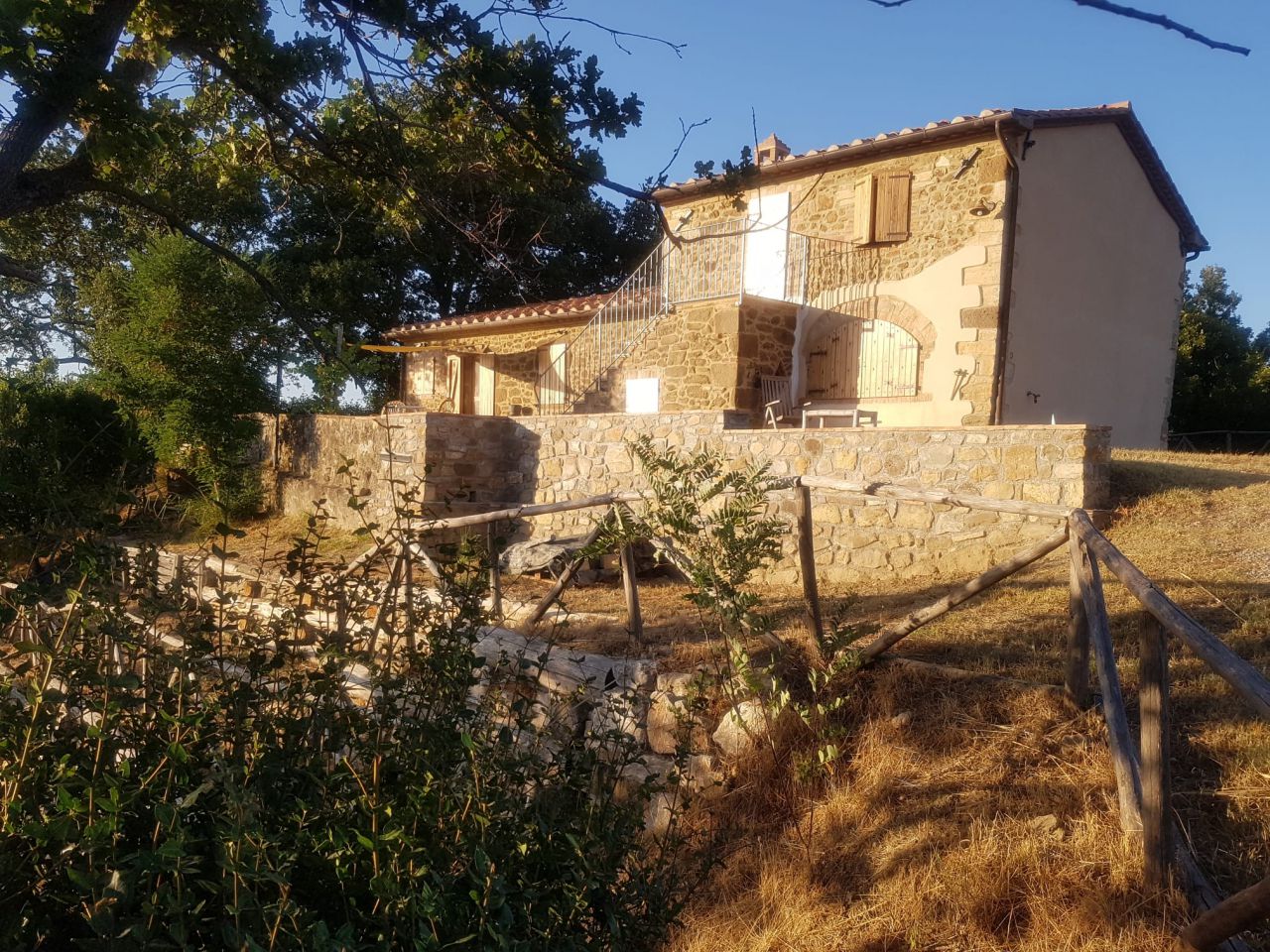Rustico con giardino in podere poggio tesoro, Roccalbegna
