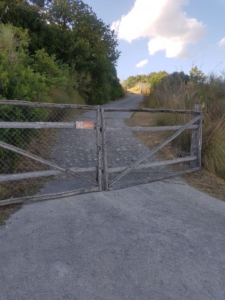Rustico con giardino in podere poggio tesoro, Roccalbegna
