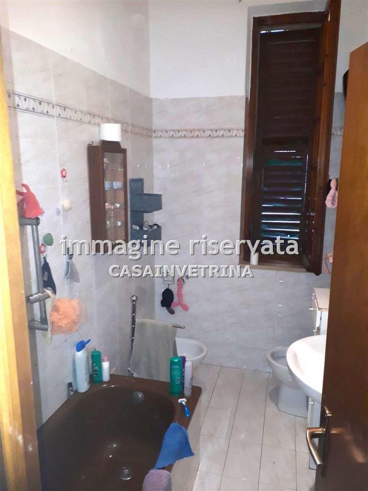 Quadrilocale con terrazzo in via corridoni, Grosseto