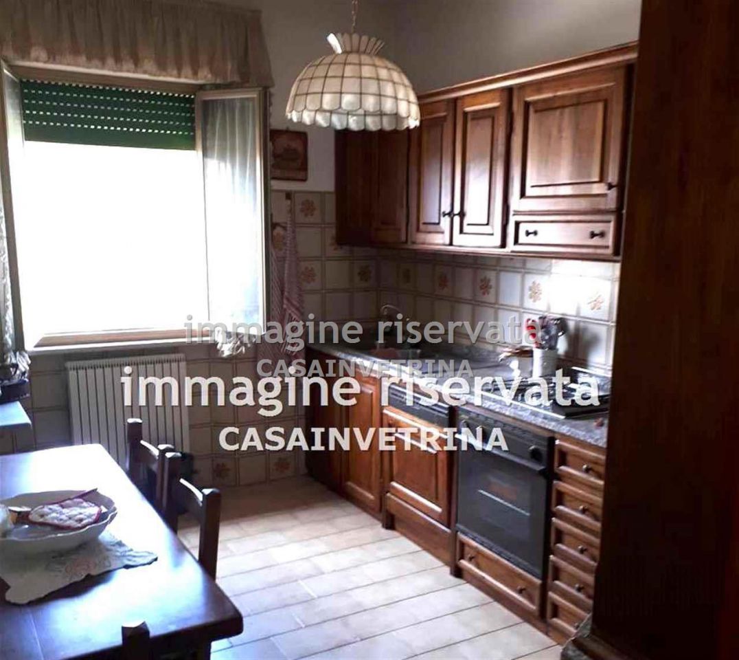 Villa con giardino in via casa mazzi, Cinigiano