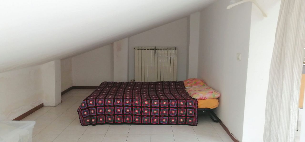 Mansarda arredata in affitto in via dal lino, Bologna