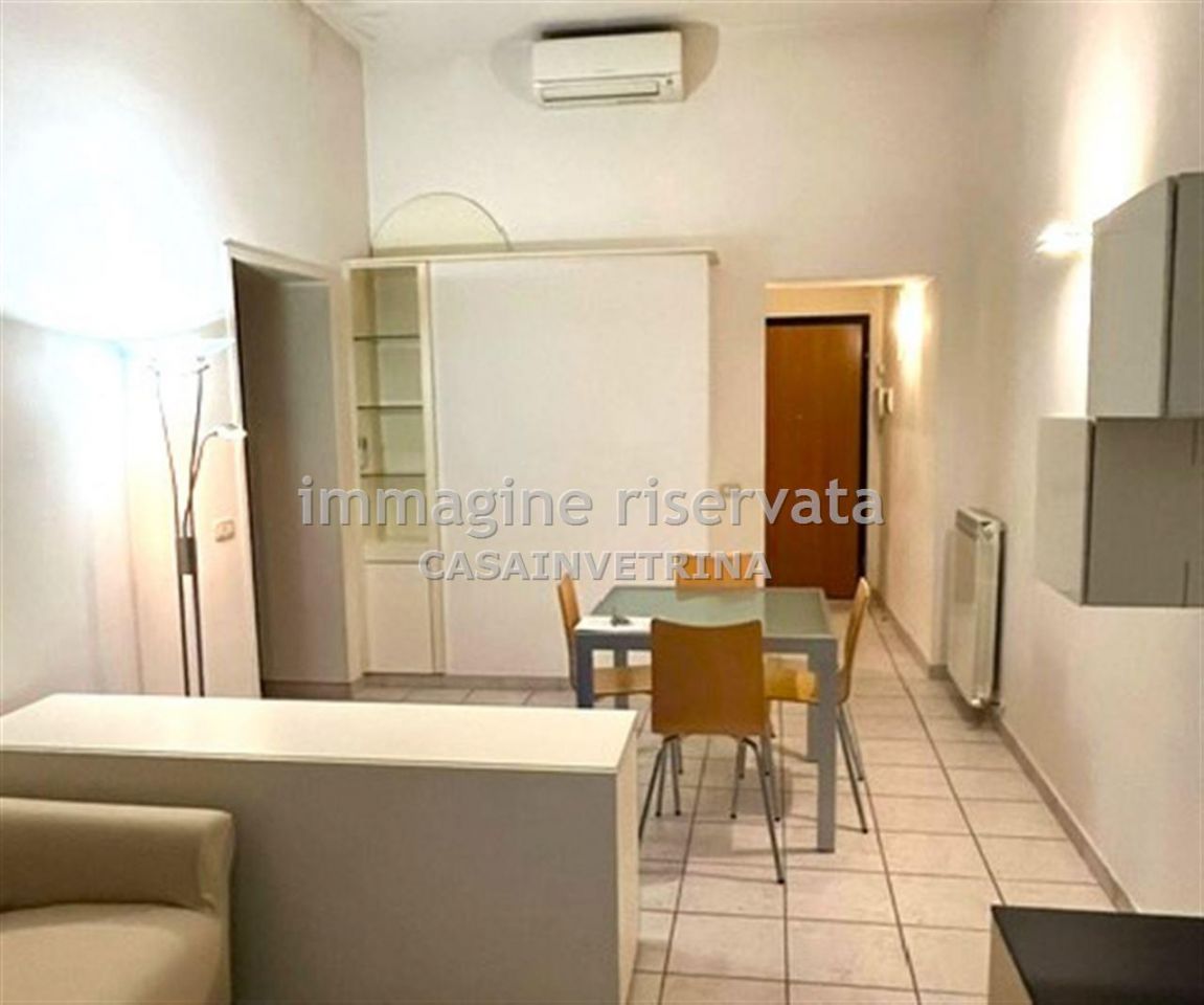 Bilocale arredato in affitto in via cavour, Grosseto