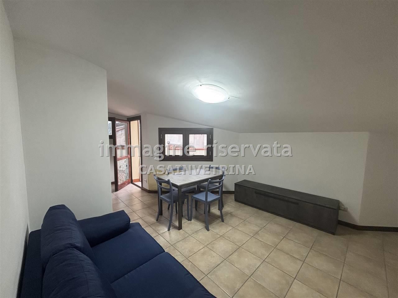 Mansarda arredata in affitto in via buozzi, Grosseto