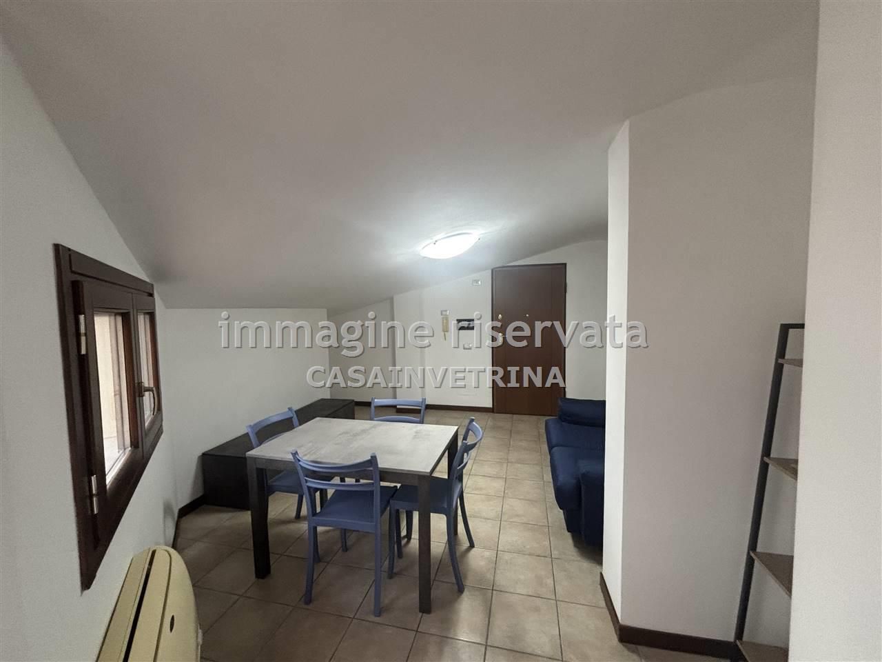 Mansarda arredata in affitto in via buozzi, Grosseto