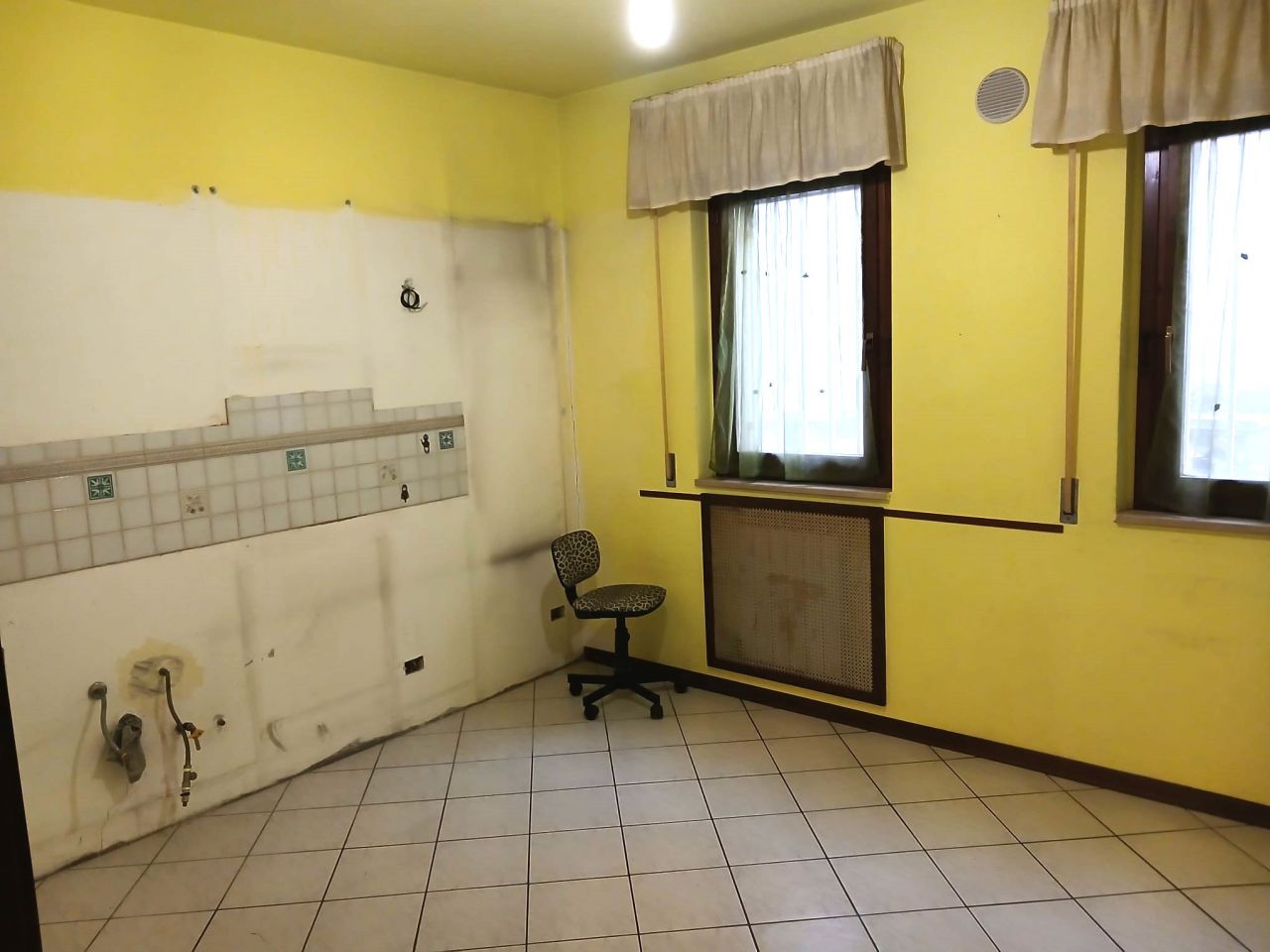 Casa indipendente con terrazzo in via belgio, Grosseto