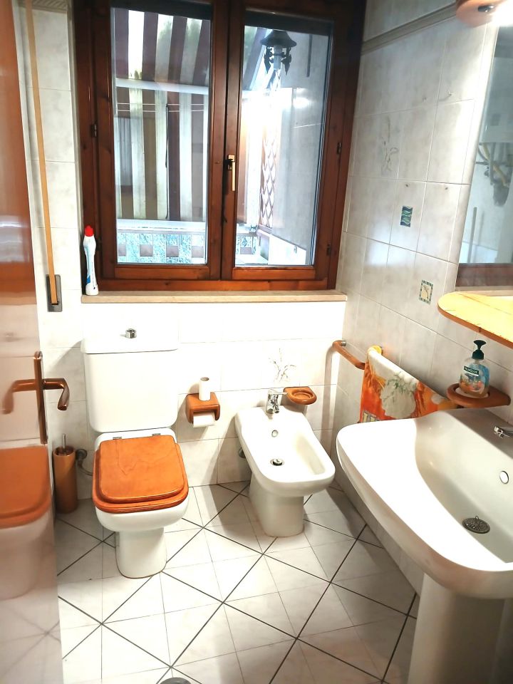 Casa indipendente con terrazzo in via belgio, Grosseto