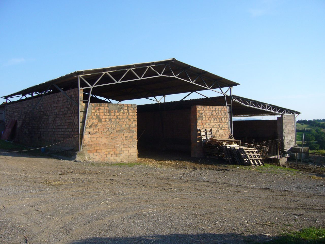 Attivit� commerciale con giardino in poggio galletto, Campagnatico