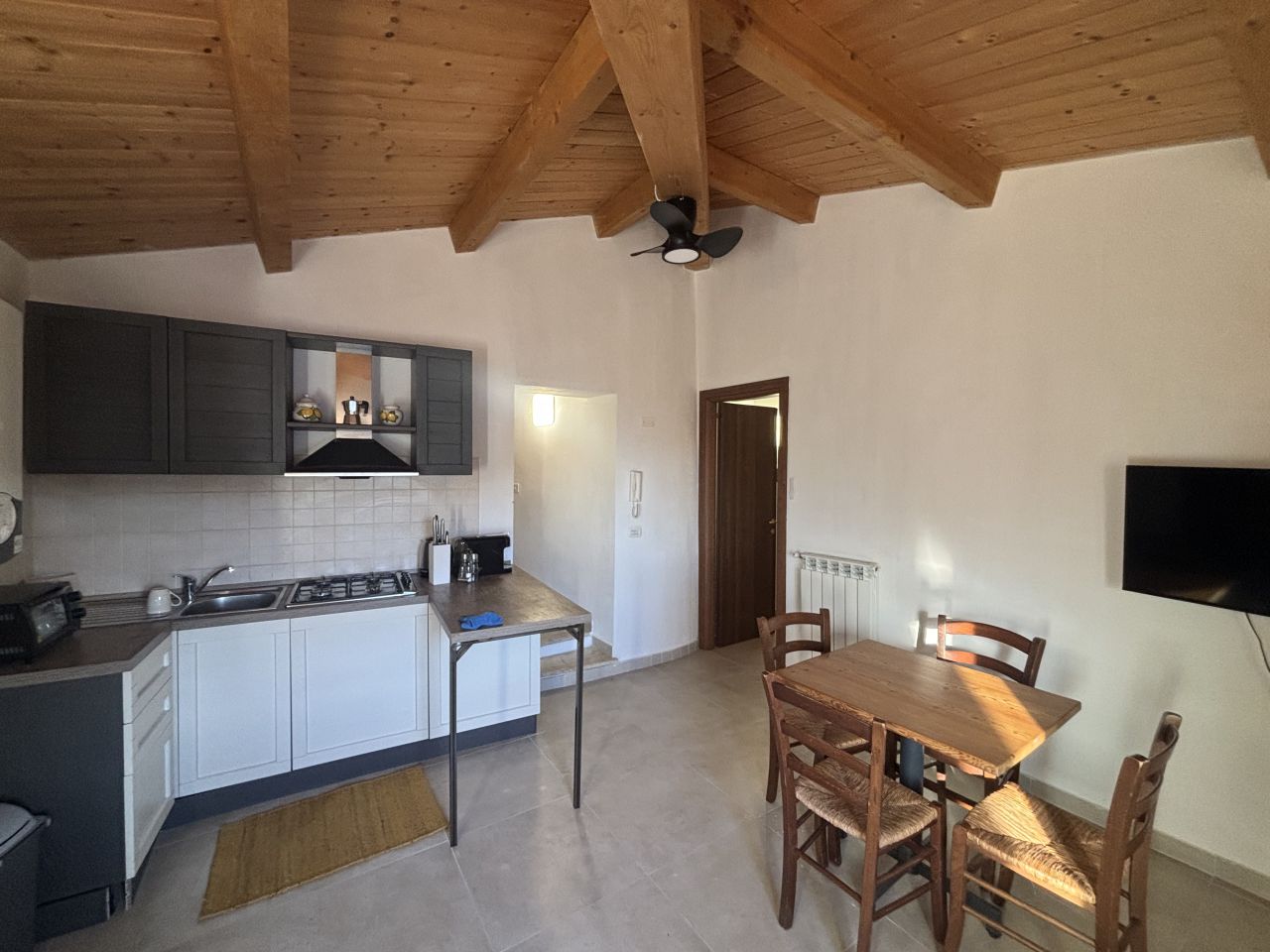 Bilocale arredato in affitto in via delle piaggine, Campagnatico