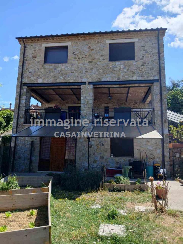 Rustico con giardino in il greppo, Manciano