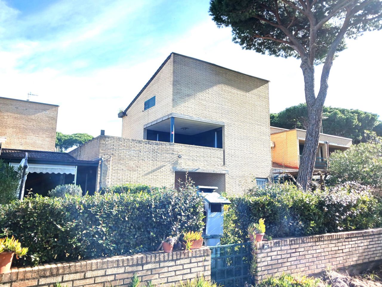 Casa indipendente con giardino in via dello squalo, Grosseto