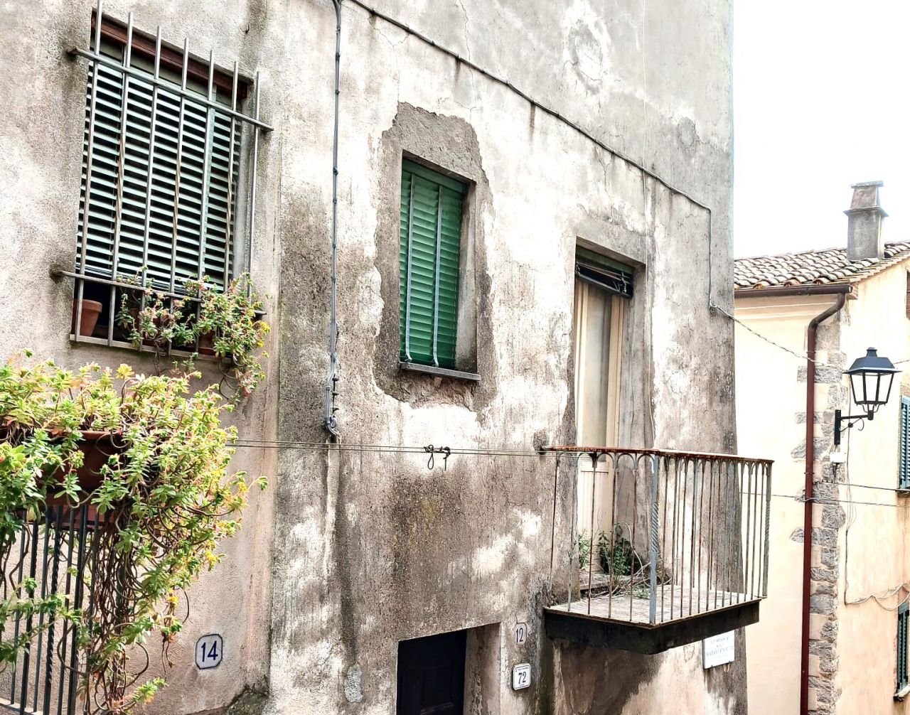 Casa indipendente da ristrutturare in via delle scalelle, Roccalbegna