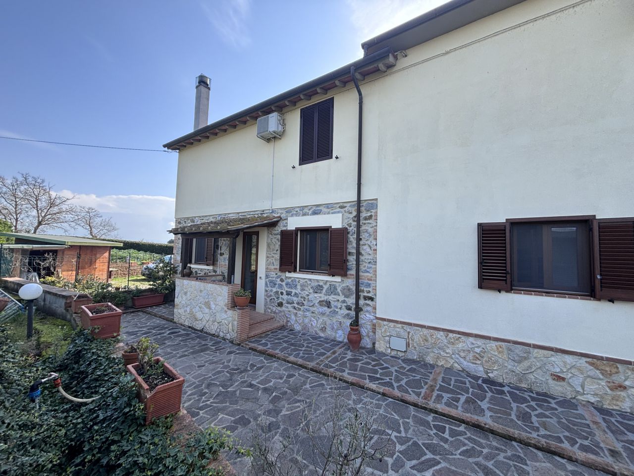 Rustico con giardino in localita' la macchia, Grosseto