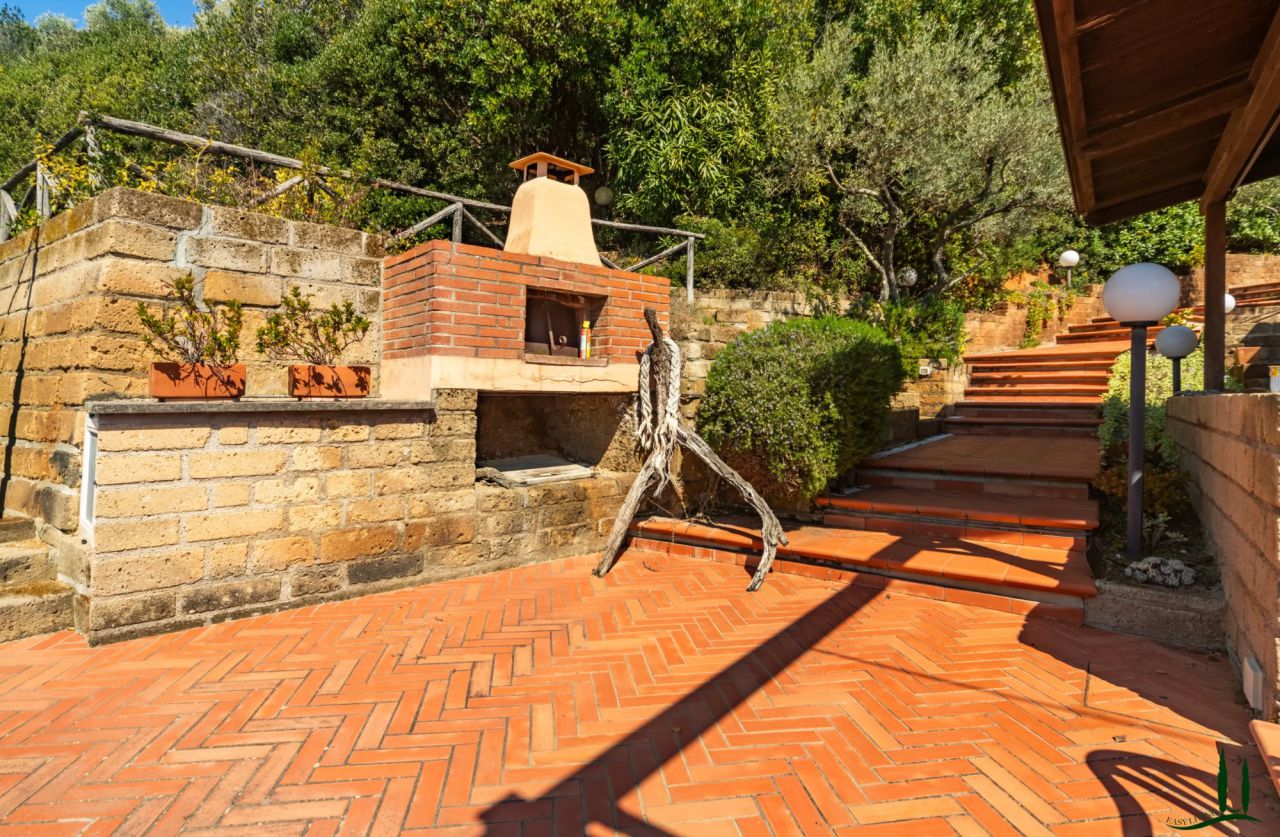 Villa con giardino a Castiglione della Pescaia