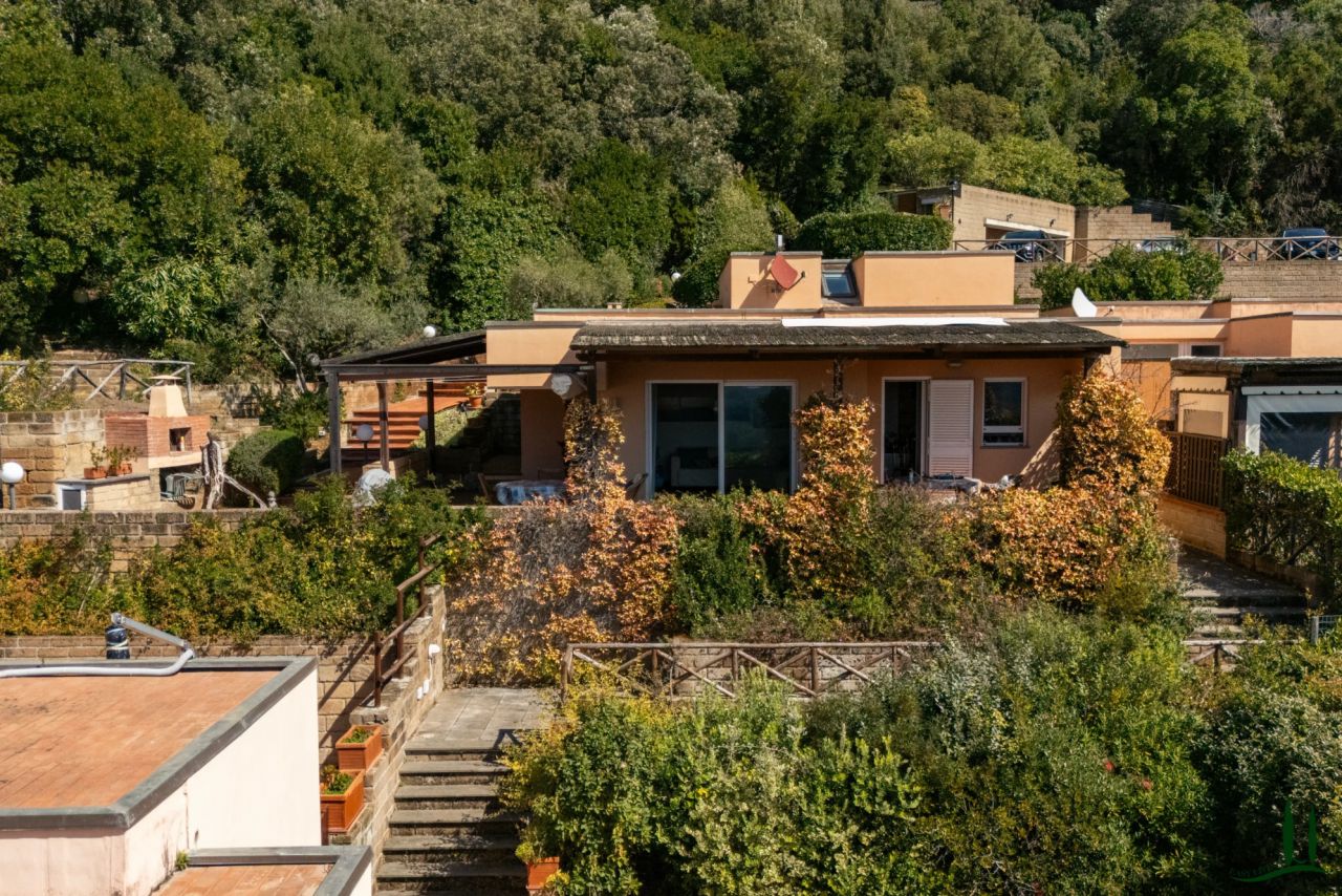 Villa con giardino a Castiglione della Pescaia