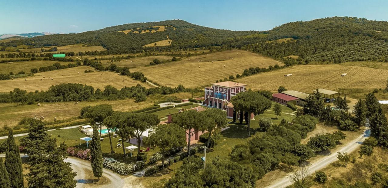 Stabile/Palazzo con giardino in le guardiole, Capalbio
