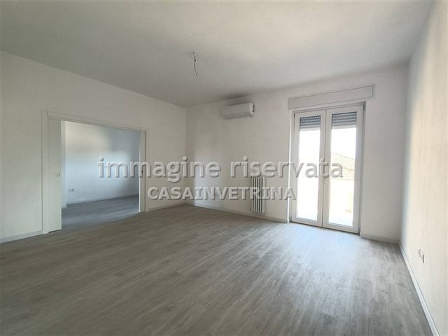 Appartamento con terrazzo in via giulio cesare, Grosseto