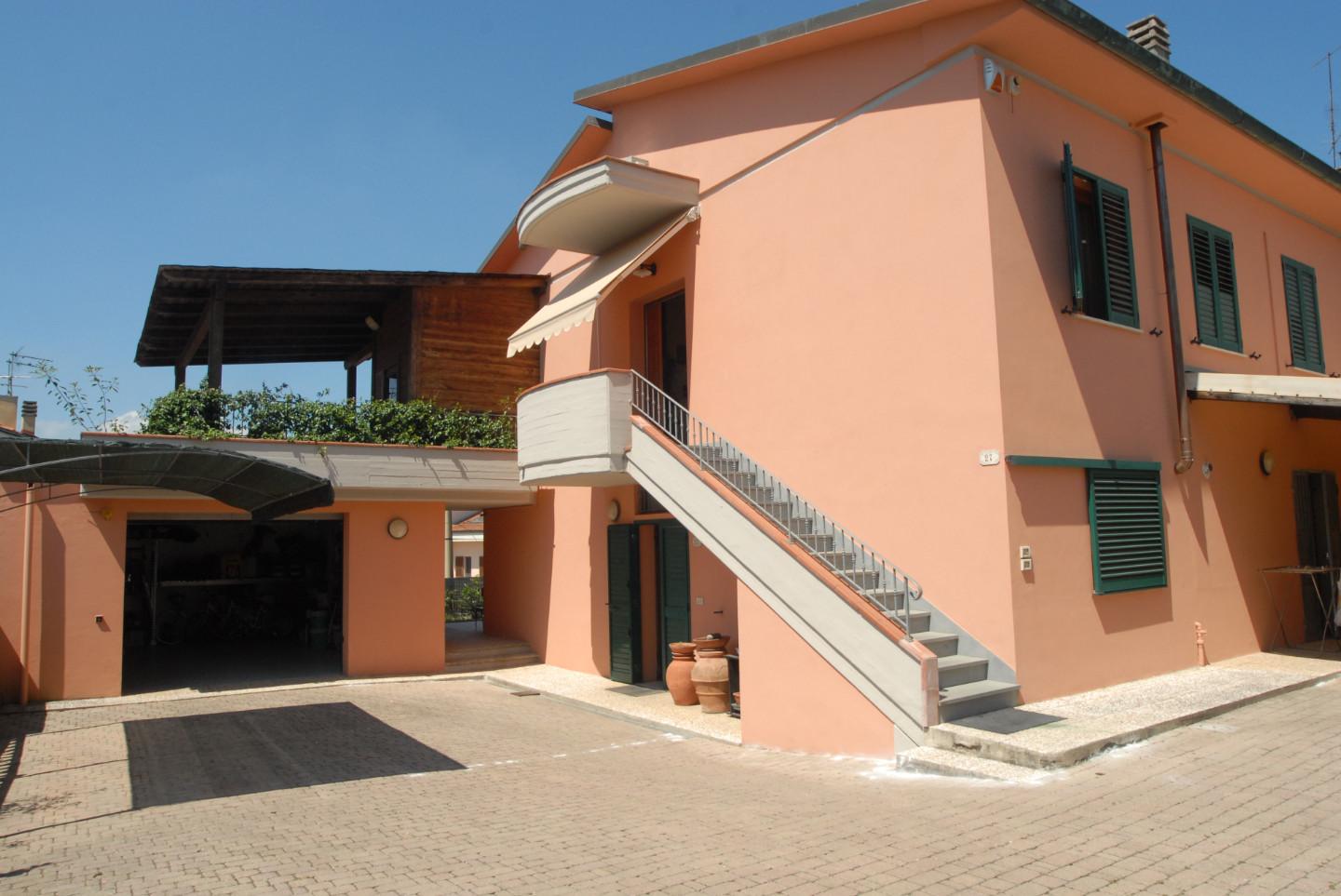 Casa indipendente con terrazzo, Montopoli in Val d'Arno capanne